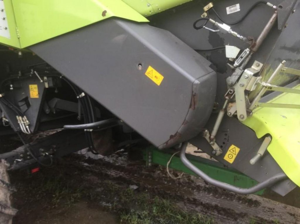 Oldtimer-Mähdrescher des Typs CLAAS Lexion 550, Neumaschine in Пролиски (Bild 9)