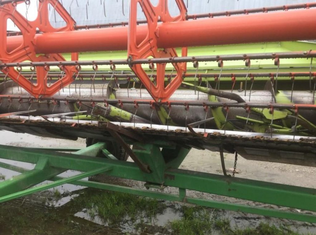 Oldtimer-Mähdrescher des Typs CLAAS Lexion 550, Neumaschine in Пролиски (Bild 7)