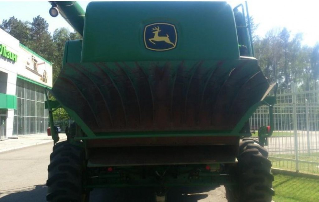 Oldtimer-Mähdrescher des Typs John Deere 9660 WTS, Neumaschine in Пролиски (Bild 4)