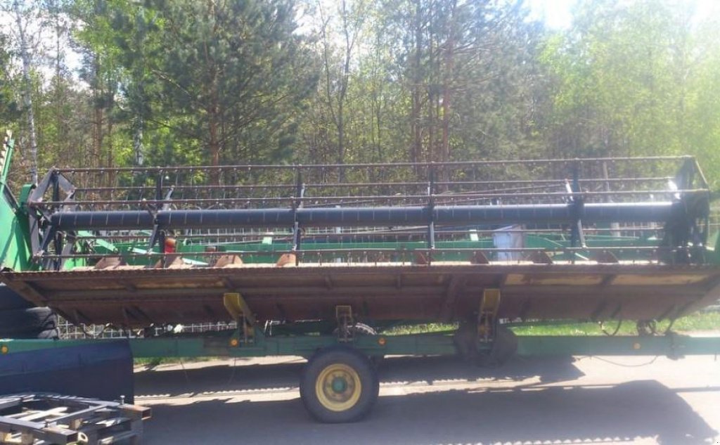 Oldtimer-Mähdrescher a típus John Deere W660,  ekkor: Пролиски (Kép 9)