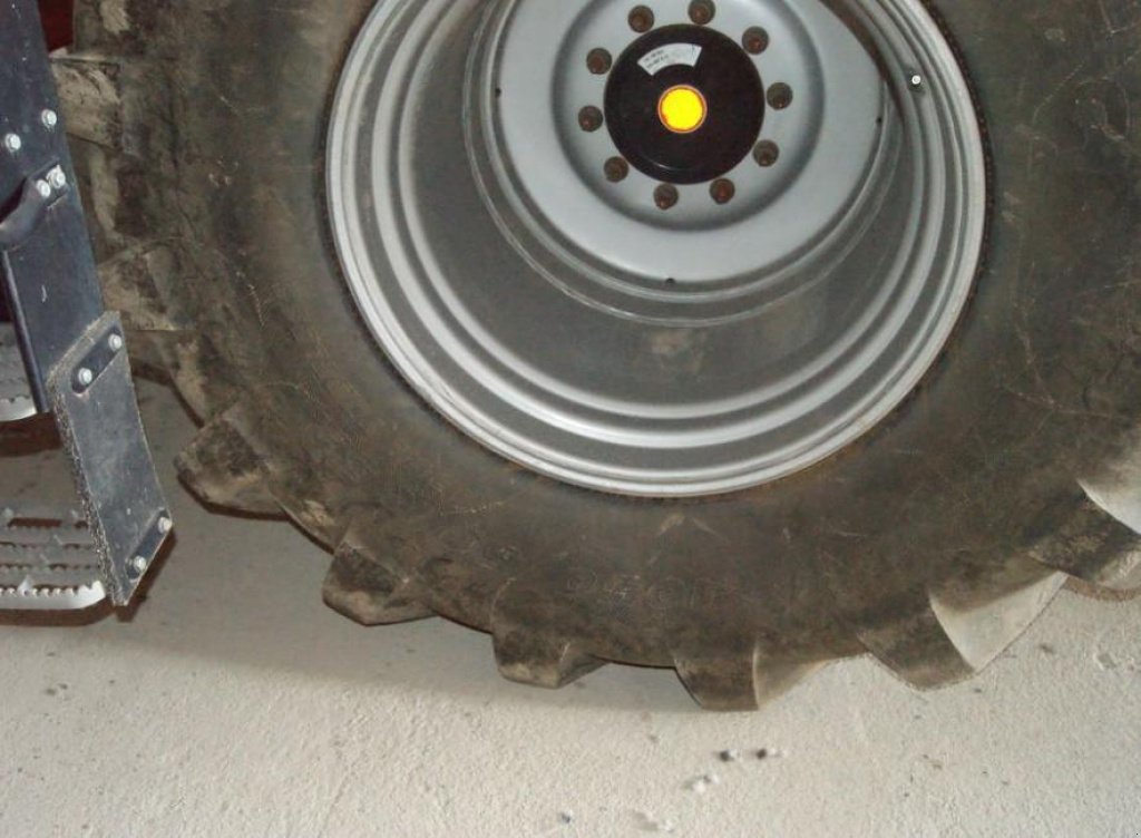 Oldtimer-Mähdrescher des Typs Case IH Axial Flow 9230, Neumaschine in Пролиски (Bild 5)