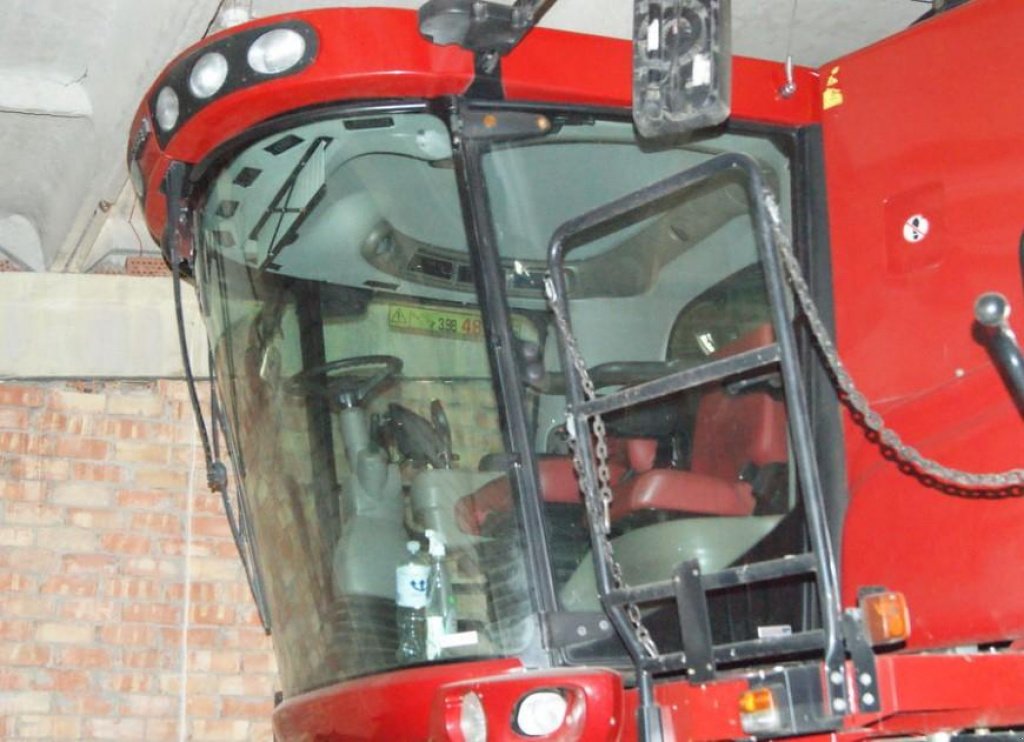 Oldtimer-Mähdrescher des Typs Case IH Axial Flow 9230, Neumaschine in Пролиски (Bild 4)