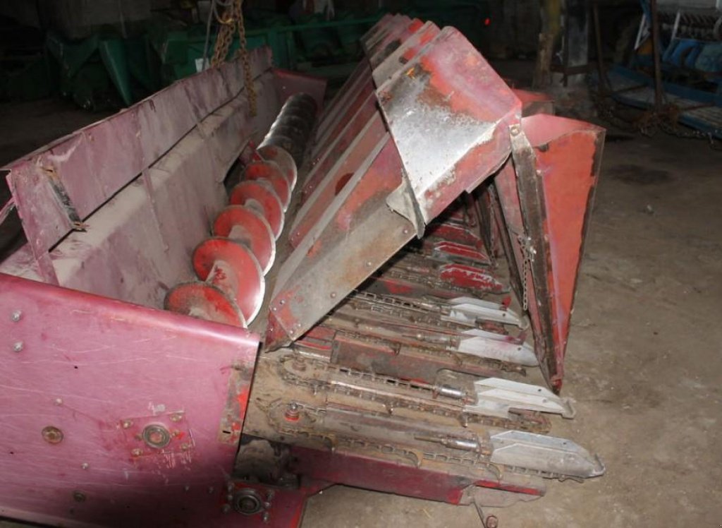 Maispflückvorsatz typu Case IH 1083,  v Кіровоград (Obrázek 2)