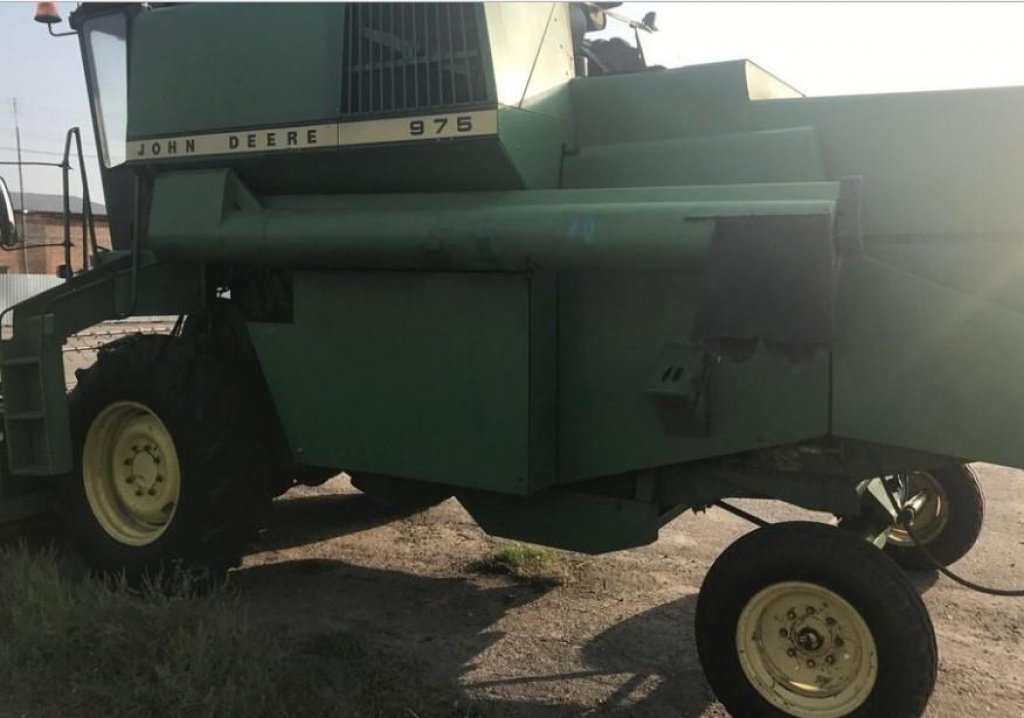 Oldtimer-Mähdrescher tipa John Deere 975, Neumaschine u Бердичів (Slika 1)