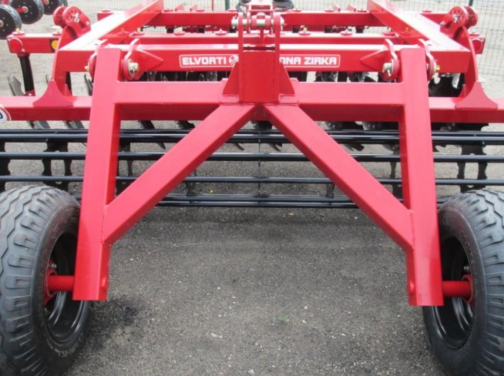 Wiesenegge typu CHERVONA ZIRKA Pallada 3200,  v Пологи (Obrázek 5)