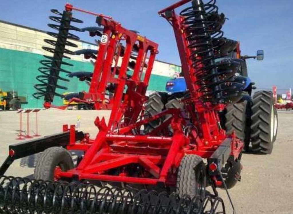 Wiesenegge typu CHERVONA ZIRKA Antares 6x4C,  v Пологи (Obrázek 1)