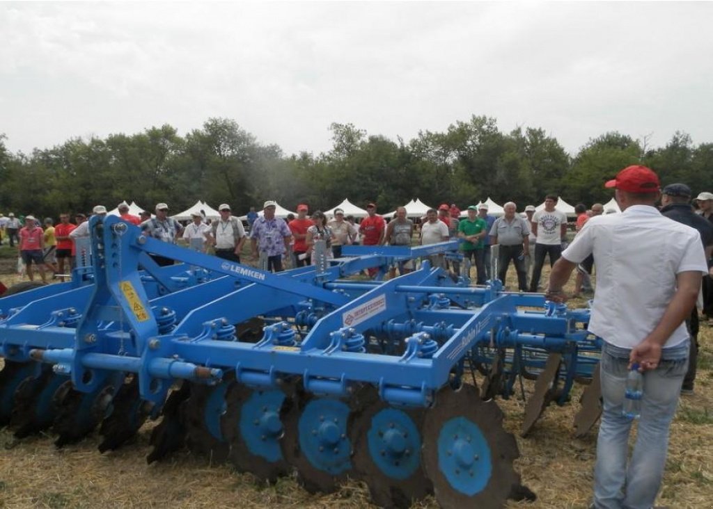 Wiesenegge typu Lemken Rubin 12/400 KUA,  v Пологи (Obrázek 2)