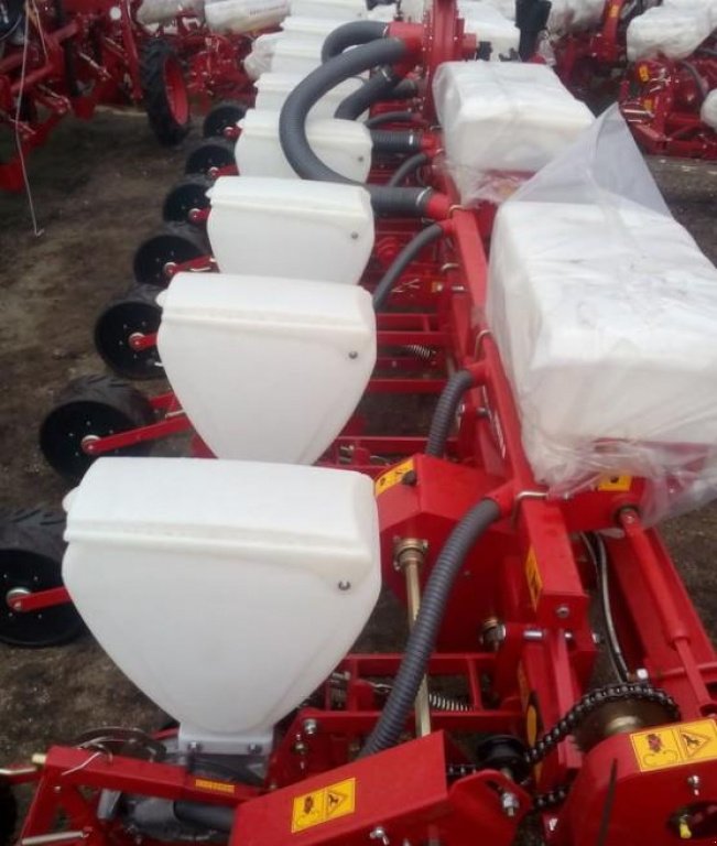 Gareeggenfelder типа CHERVONA ZIRKA Vesta 8,  в Пологи (Фотография 2)