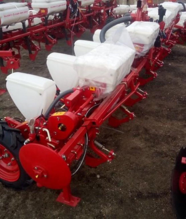 Gareeggenfelder типа CHERVONA ZIRKA Vesta 8,  в Пологи (Фотография 9)