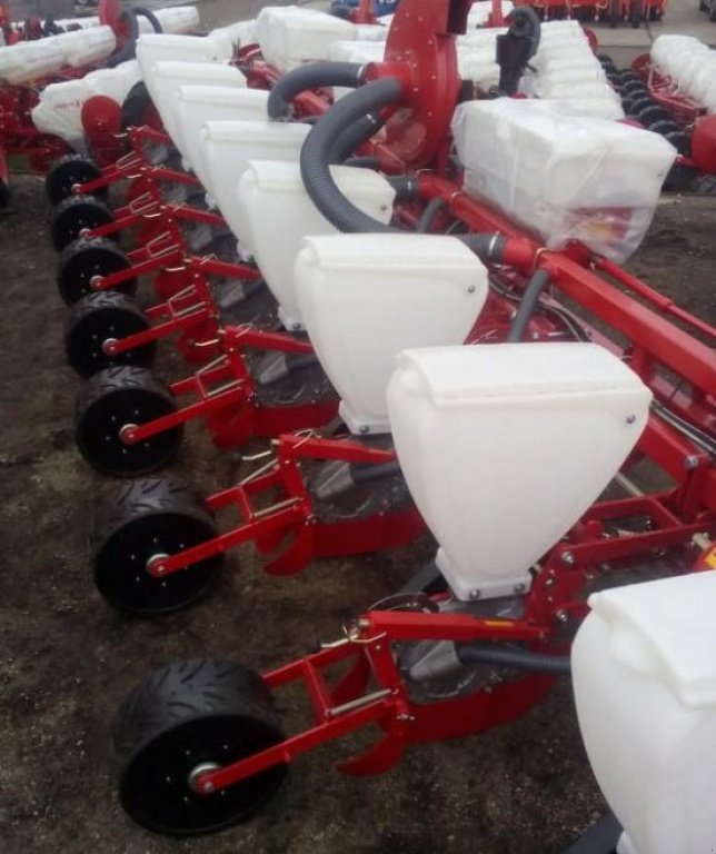 Gareeggenfelder типа CHERVONA ZIRKA Vesta 8,  в Пологи (Фотография 1)