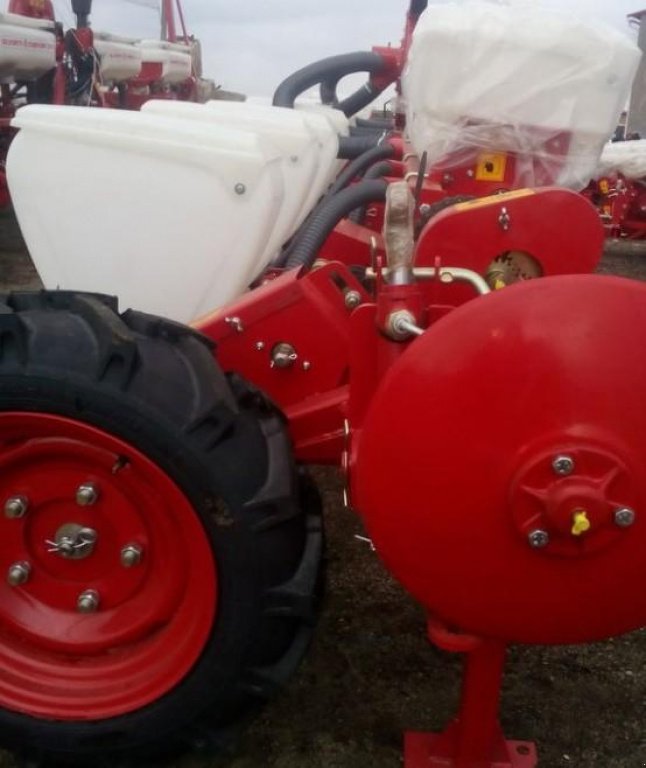 Gareeggenfelder типа CHERVONA ZIRKA Vesta 8,  в Пологи (Фотография 10)