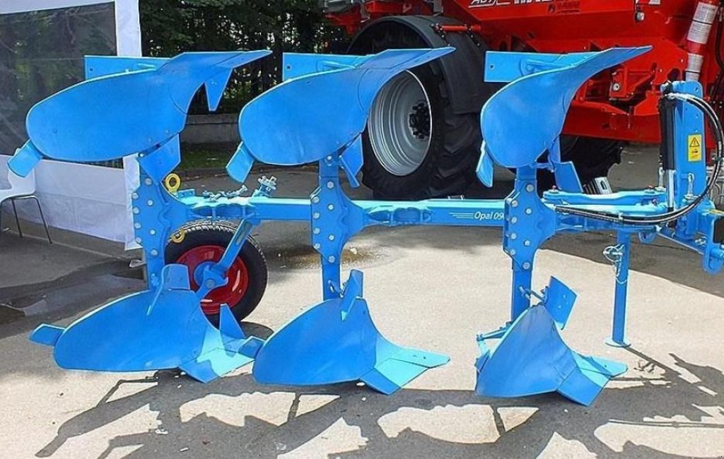 Scheibenpflug typu Lemken Opal 90,  v Пологи (Obrázek 4)