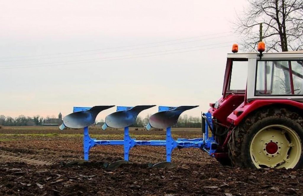 Scheibenpflug typu Lemken Opal 90,  v Пологи (Obrázek 3)