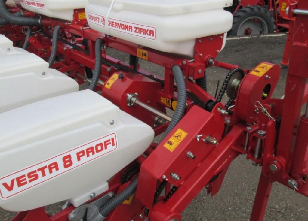 Gareeggenfelder типа CHERVONA ZIRKA Vesta 8 Profi,  в Пологи (Фотография 3)