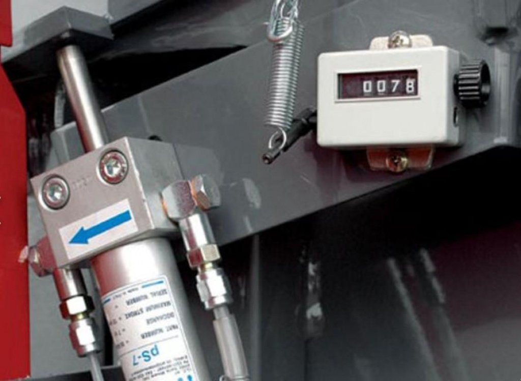 Rundballenpresse typu Feraboli Entry 120,  v Пологи (Obrázek 3)