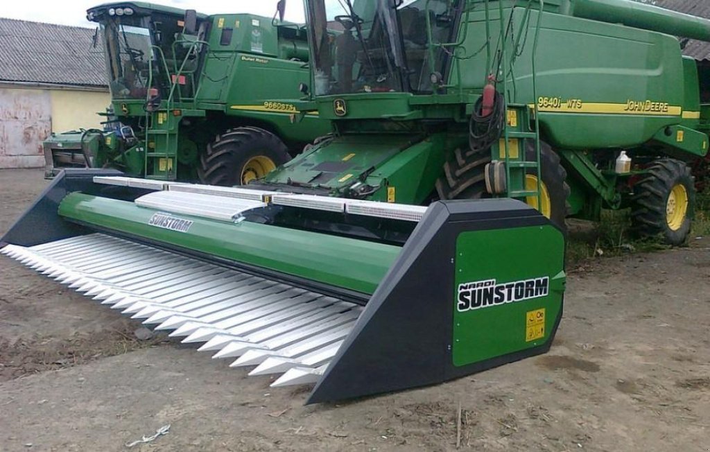 Sonnenblumenschneidwerk of the type Nardi SFH 740,  in Пологи (Picture 1)