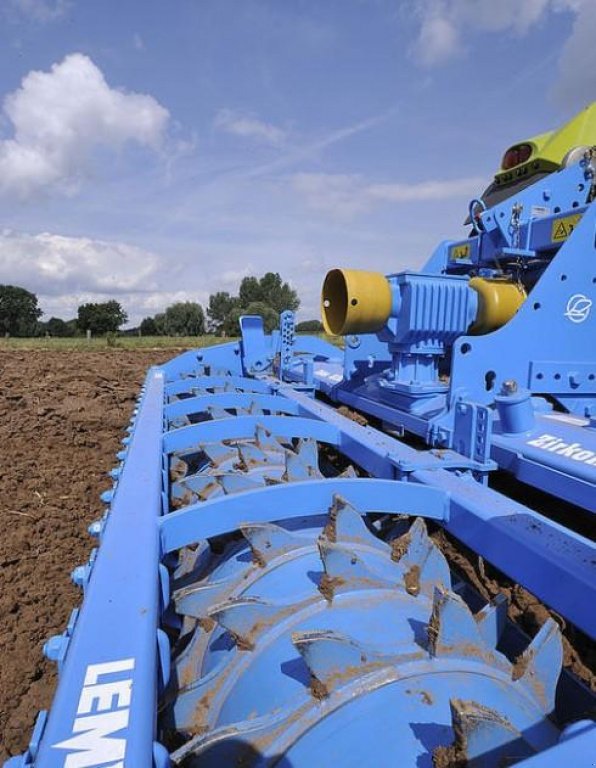 Wiesenegge typu Lemken Zirkon 8/250,  v Пологи (Obrázek 2)