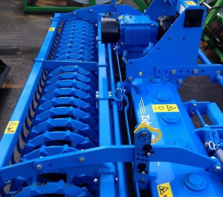 Wiesenegge typu Lemken Zirkon 8/250,  v Пологи (Obrázek 5)