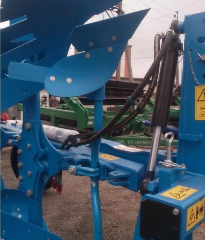 Scheibenpflug typu Lemken Opal 90,  v Пологи (Obrázek 7)