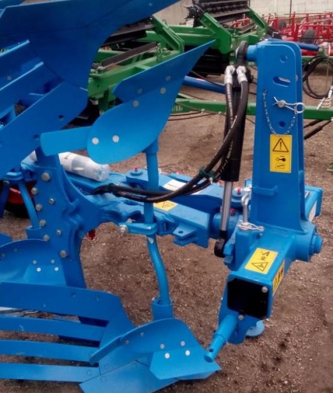 Scheibenpflug typu Lemken Opal 90,  v Пологи (Obrázek 10)