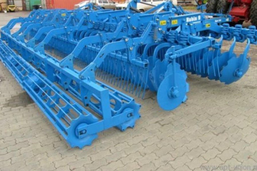 Wiesenegge of the type Lemken Rubin 9/250U,  in Пологи (Picture 1)