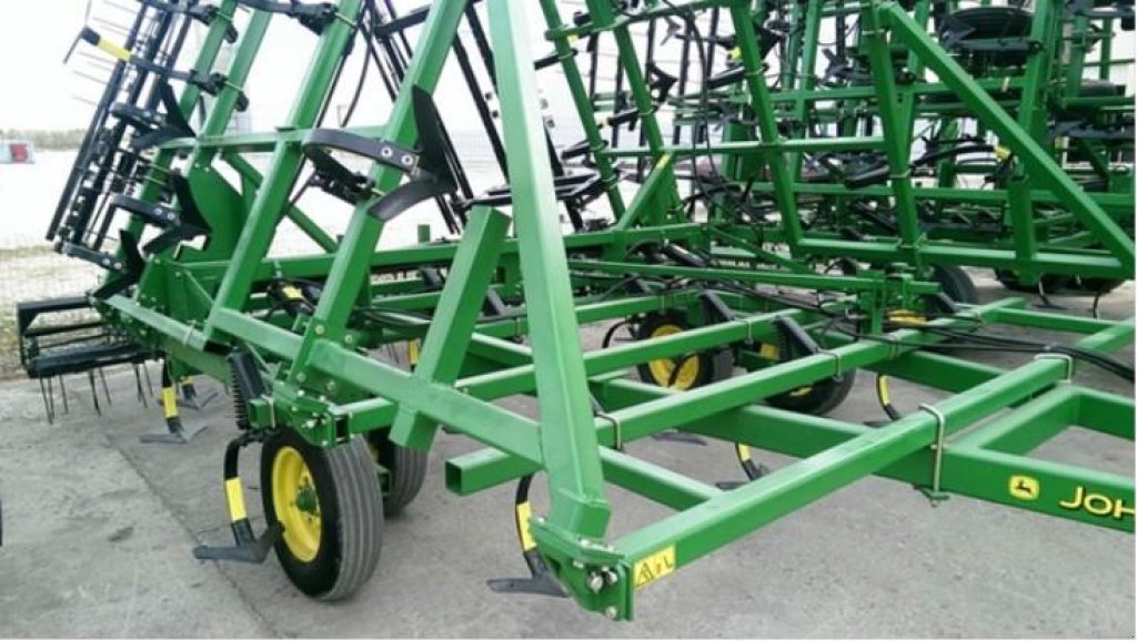 Kartoffelpflegetechnik typu John Deere 960,  v Кіровоград (Obrázek 5)