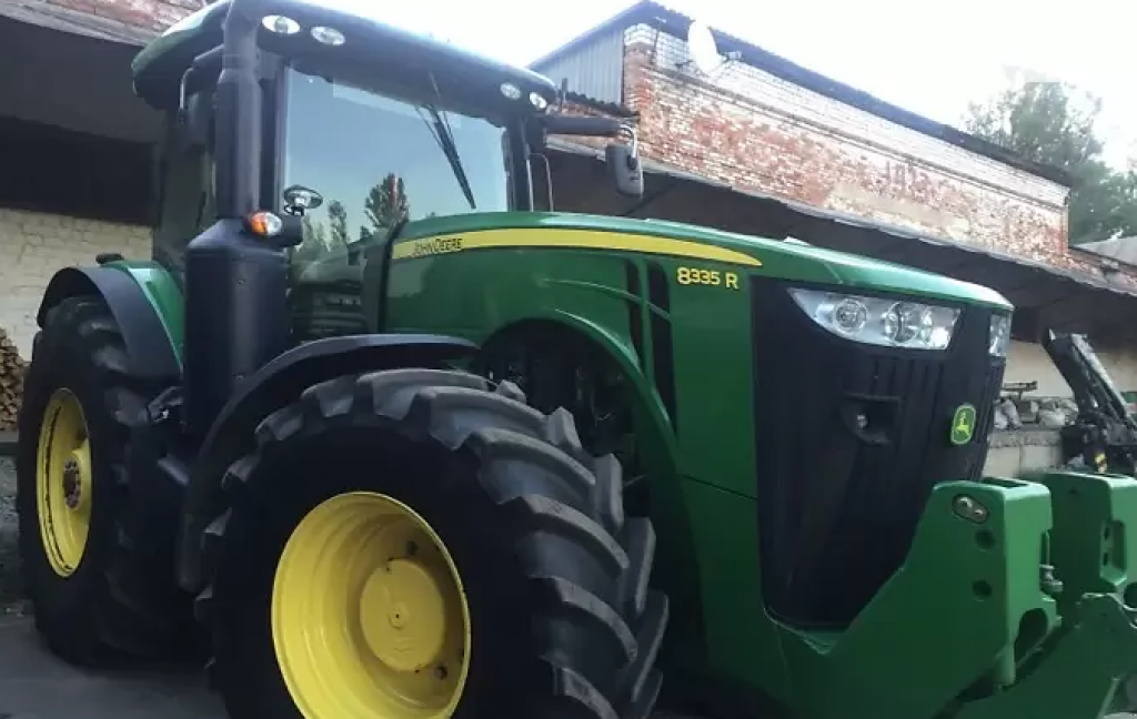 Oldtimer-Traktor typu John Deere 8335R, Neumaschine v Ірпінь (Obrázek 8)