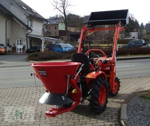 Sonstiges tip Sonstiges Streuer Nordfarm ST180 für Traktoren (Saatgut Düngemittel Salz Splitt), Neumaschine in Schwarzenberg (Poză 1)