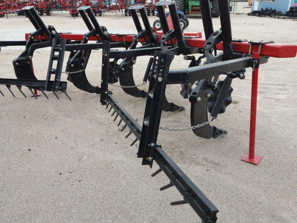 Spatenpflug typu Case IH 14 Ripper,  v Кіровоград (Obrázek 1)