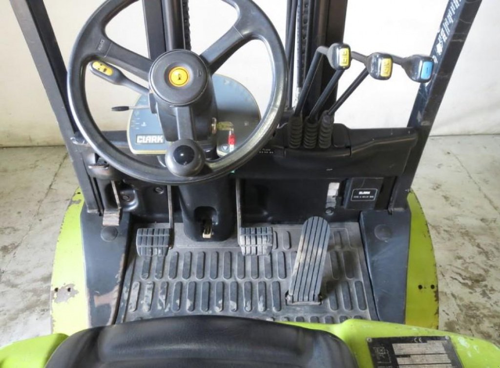 Gabelstapler typu Clark C 30 L,  v Київ (Obrázek 2)
