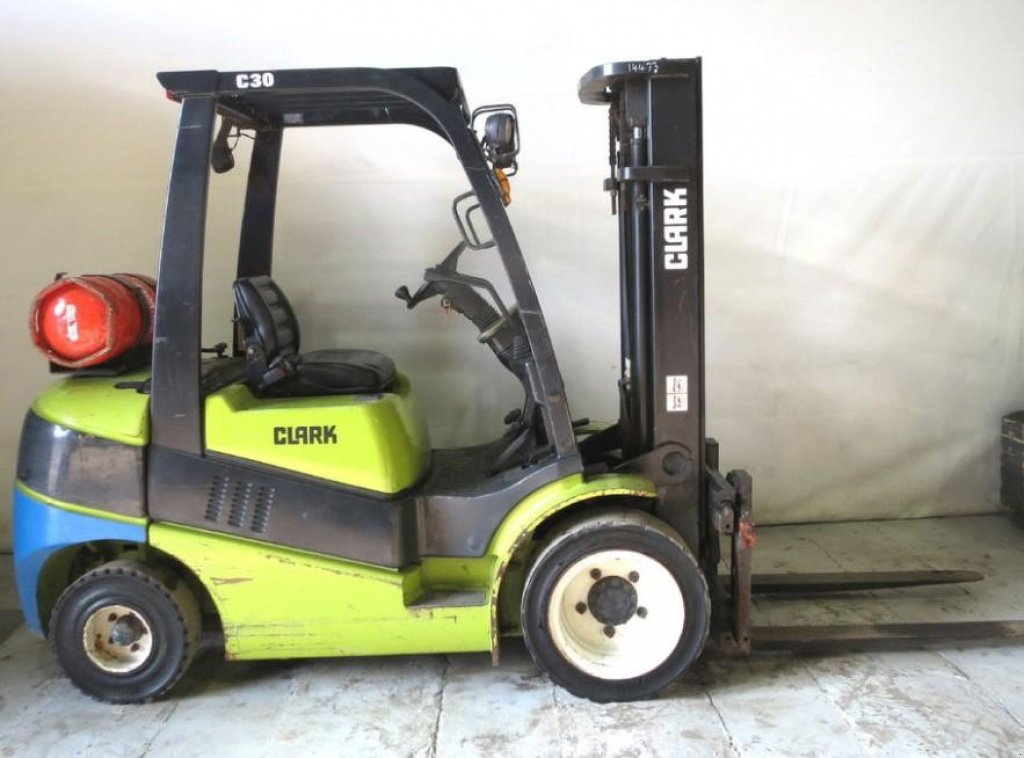 Gabelstapler typu Clark C 30 L,  v Київ (Obrázek 1)