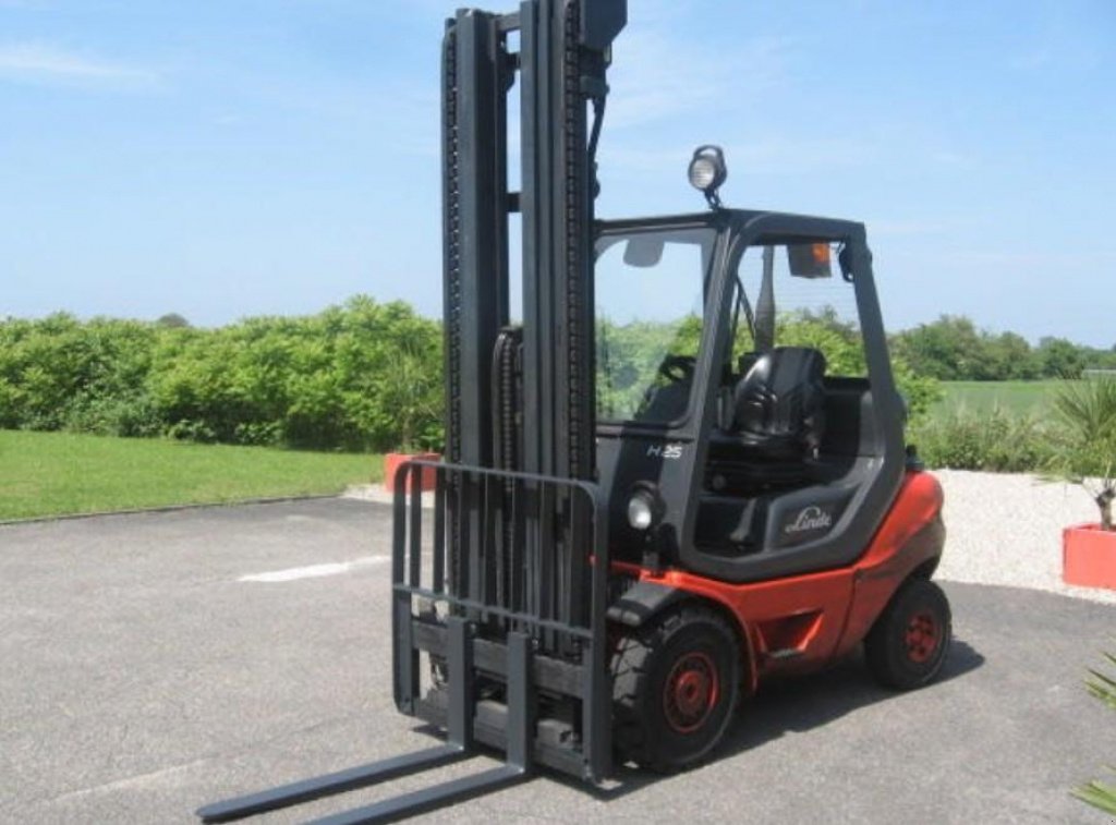 Gabelstapler typu Linde H25T,  v Київ (Obrázek 8)