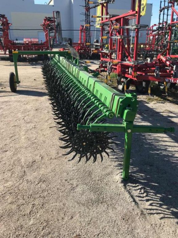 Wiesenegge typu John Deere 400 / 6,  v Кіровоград (Obrázek 1)