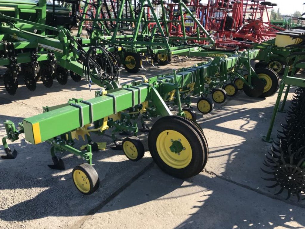 Kartoffelpflegetechnik typu John Deere 825,  v Кіровоград (Obrázek 1)