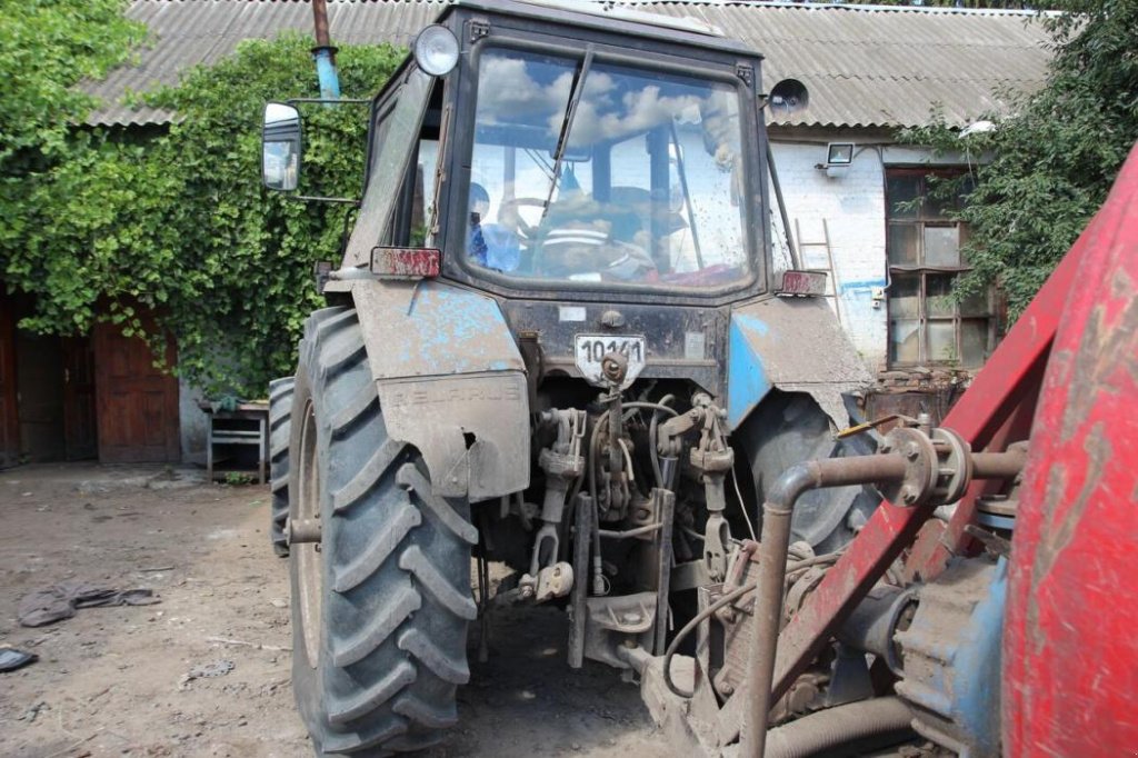 Oldtimer-Traktor des Typs Belarus Беларус-80, Neumaschine in Київ (Bild 2)