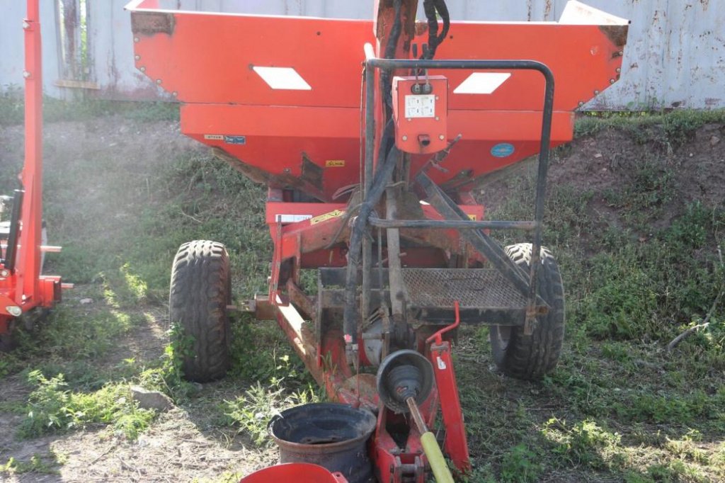 Sandstreuer & Salzstreuer typu Rauch MDS 19.1M,  v Київ (Obrázek 2)