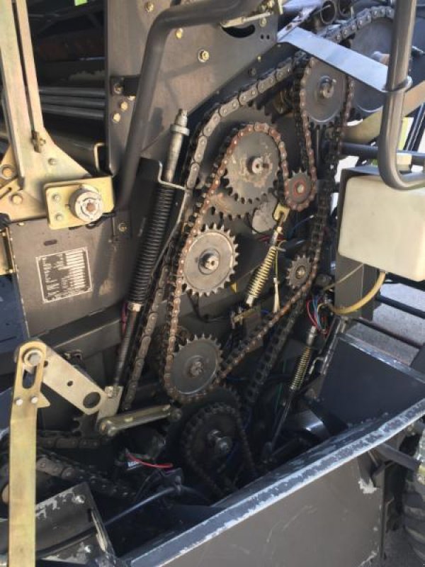 Rundballenpresse типа CLAAS ROLLANT 455 RC UNIWRAP, Gebrauchtmaschine в Oberbipp (Фотография 9)