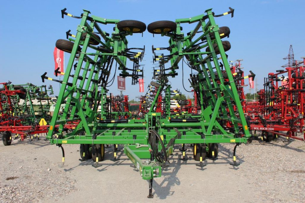 Kartoffelpflegetechnik typu John Deere 980,  v Кіровоград (Obrázek 1)