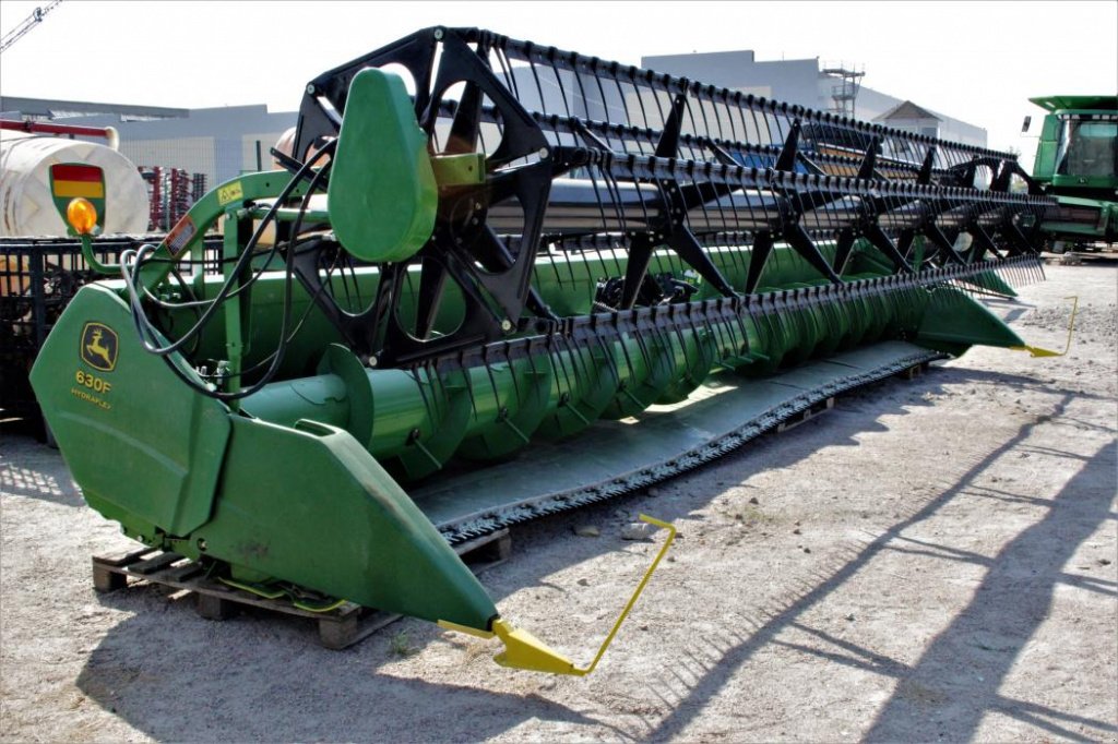 Schneidwerk of the type John Deere 630F Hydro Flex,  in Кіровоград (Picture 1)