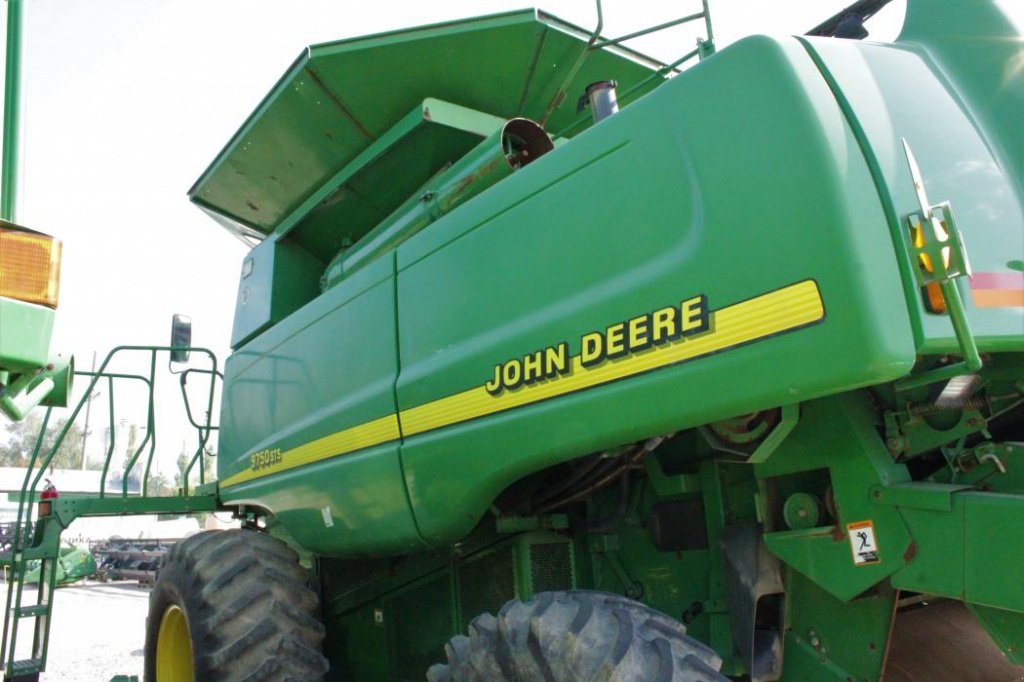 Oldtimer-Mähdrescher des Typs John Deere 9750 STS, Neumaschine in Кіровоград (Bild 5)