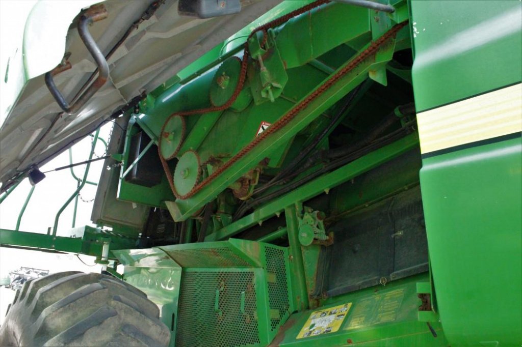 Oldtimer-Mähdrescher des Typs John Deere 9750 STS, Neumaschine in Кіровоград (Bild 10)