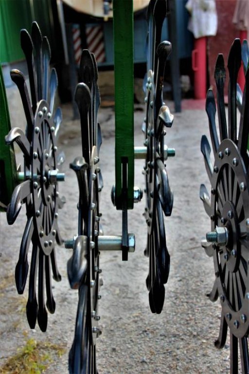 Wiesenegge of the type John Deere 400 / 9,3,  in Кіровоград (Picture 2)