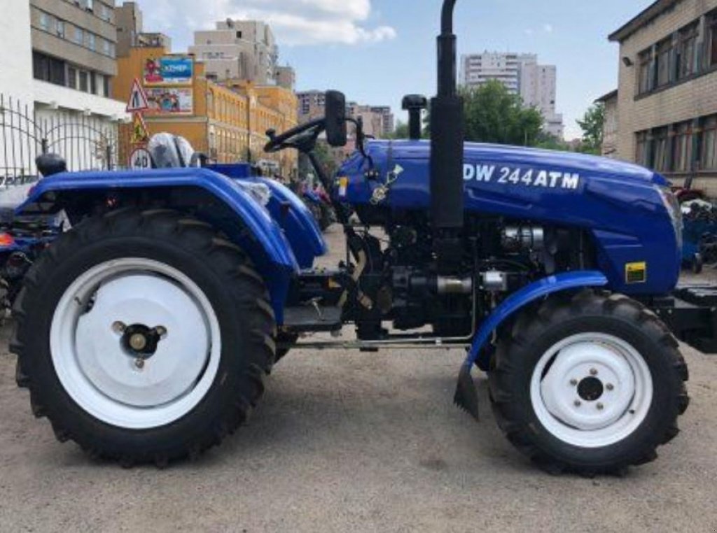 Hopfentraktor of the type Ditch Witch 244 ATМ, Neumaschine in Київ (Picture 1)