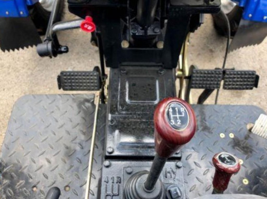 Hopfentraktor of the type Ditch Witch 244 ATМ, Neumaschine in Київ (Picture 3)