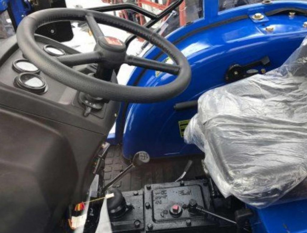 Hopfentraktor a típus Dong Feng DF 244, Neumaschine ekkor: Київ (Kép 9)