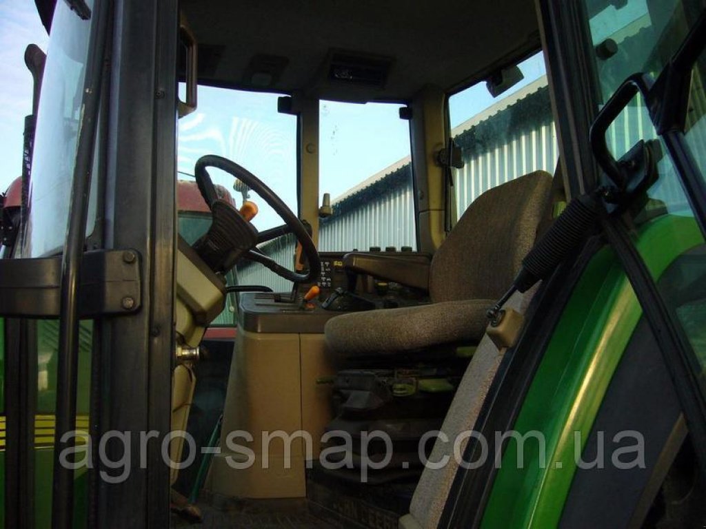 Oldtimer-Traktor des Typs John Deere 6910, Neumaschine in Горохів (Bild 4)