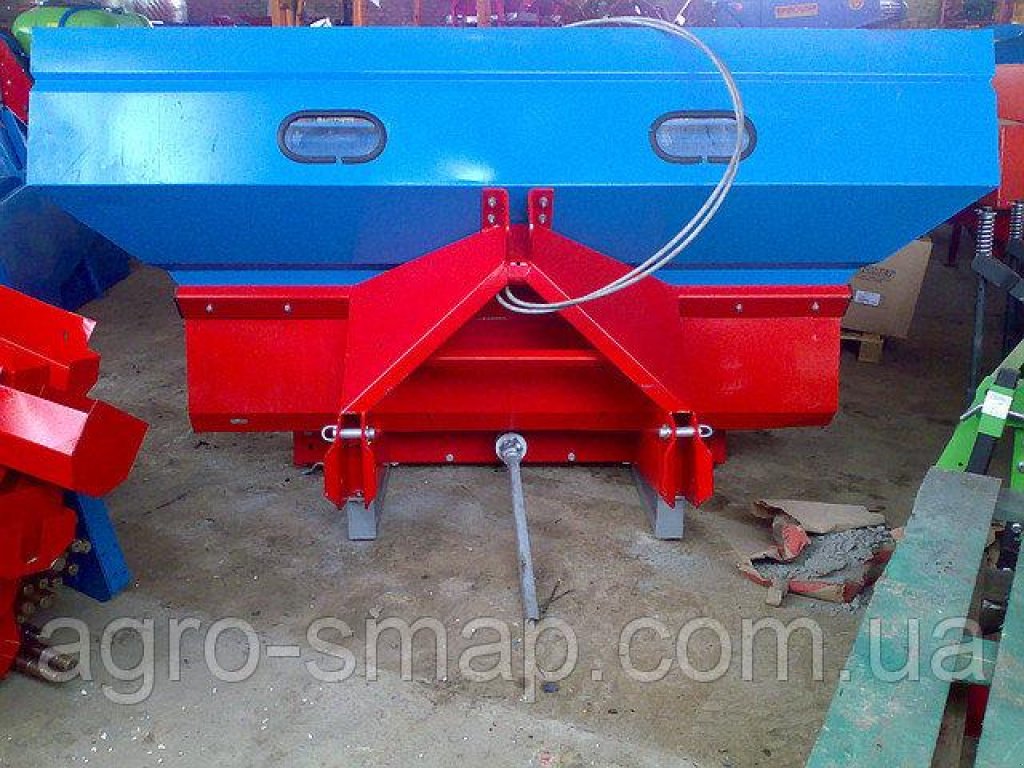 Sandstreuer & Salzstreuer of the type Nordsten TF 1500,  in Горохів (Picture 1)