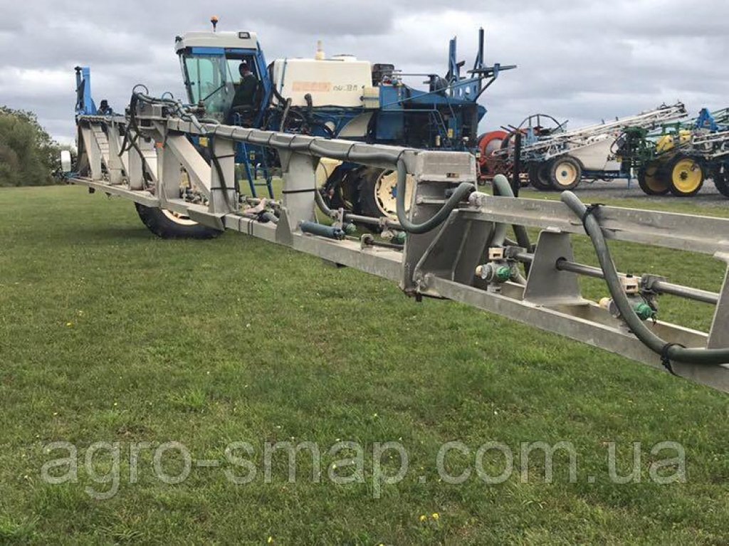 Selbstfahrspritze typu Matrot M44D 3750,  v Горохів (Obrázek 3)