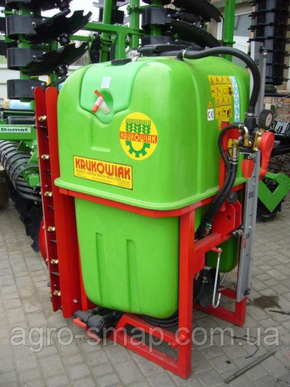 Anbauspritze of the type Krukowiak Tajfun 600,  in Горохів (Picture 1)