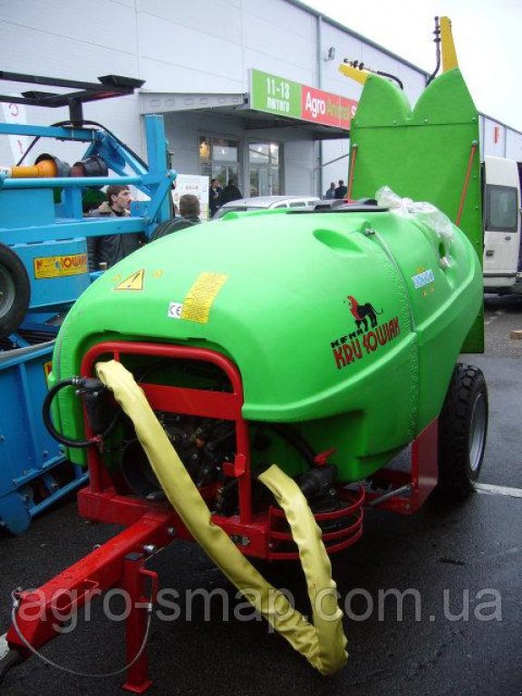 Weinbauspritze typu Krukowiak Tajfun 1000/SAD/OC,  v Горохів (Obrázek 1)